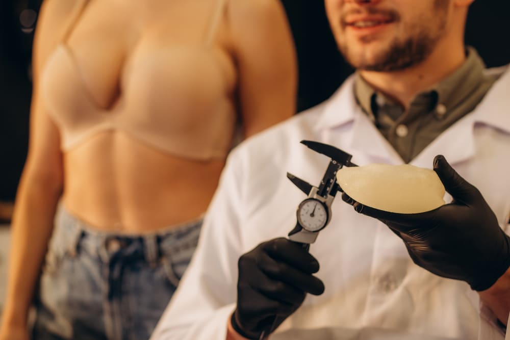 Operación de senos en Colombia