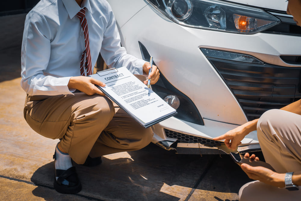 póliza de seguro automóvil