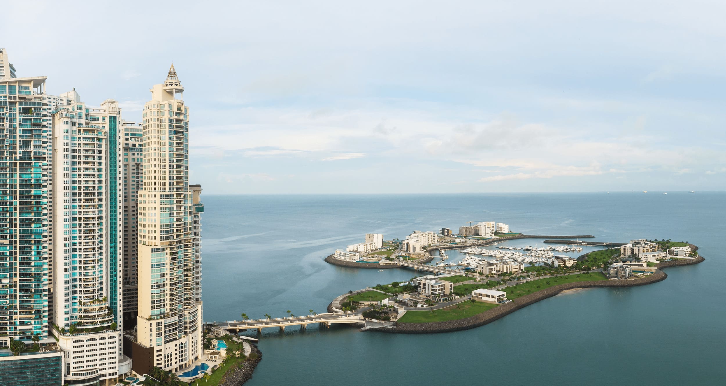 Why has Panama become a popular retirement destination?