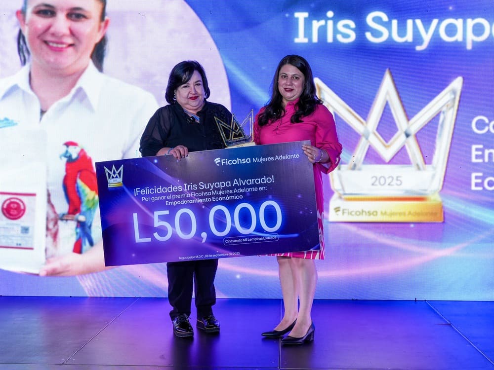 Premio Mujeres Adelante: Quinta Edición por Grupo Ficohsa