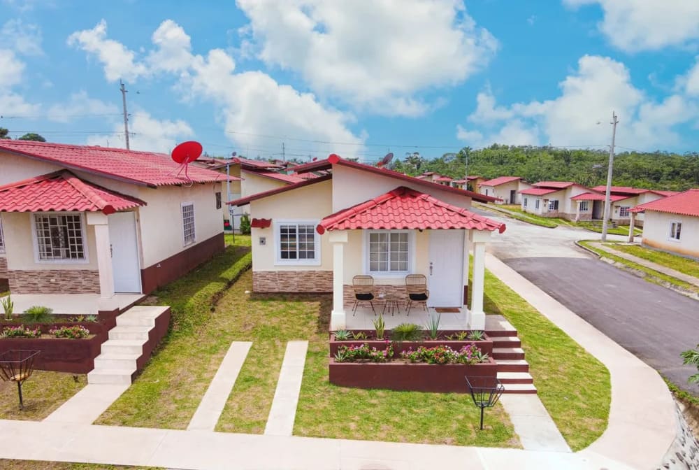 Residencias bien conectadas en Jardines de la Espinoza 6