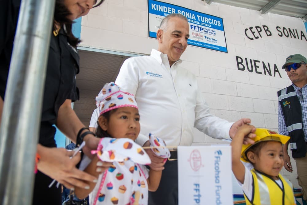 Fundación Ficohsa, CEPUDO y Food For The Poor