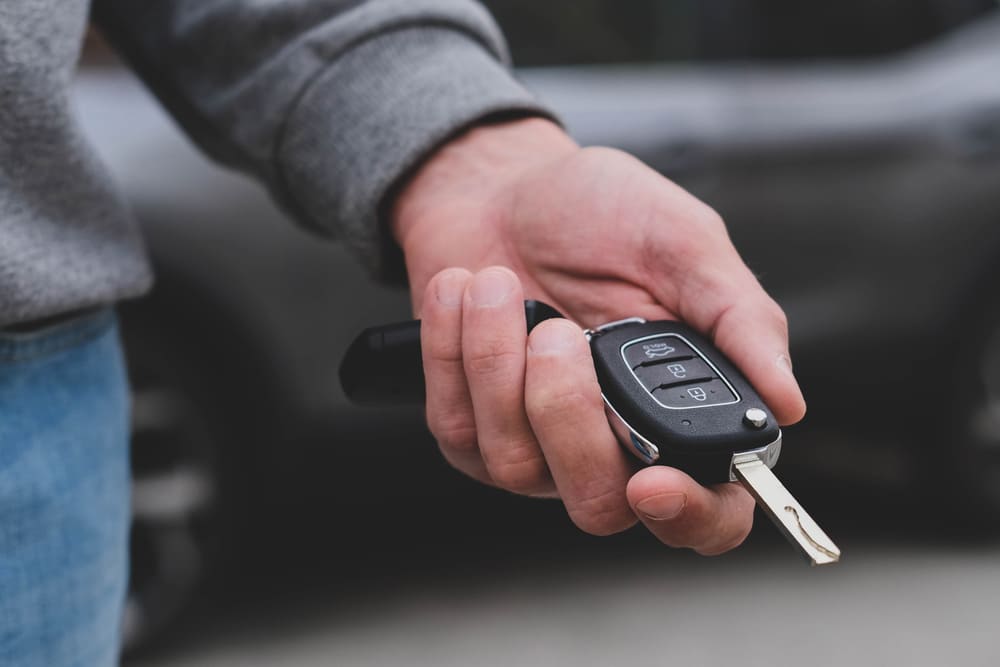 La cerrajería de llaves para autos