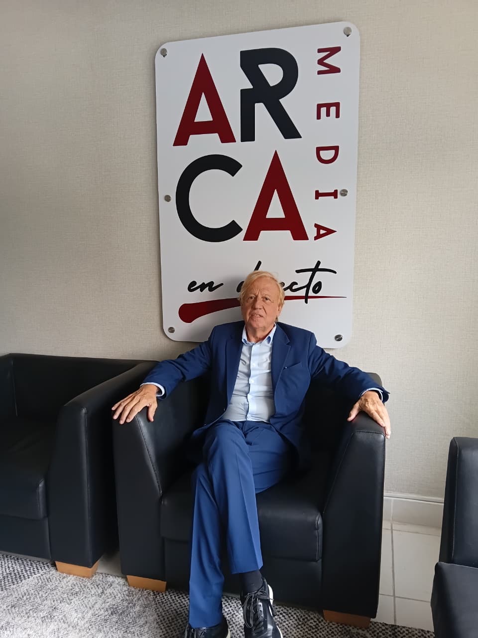 Carlos Malo de Molina presenta su obra El Ensayista en Arca Media