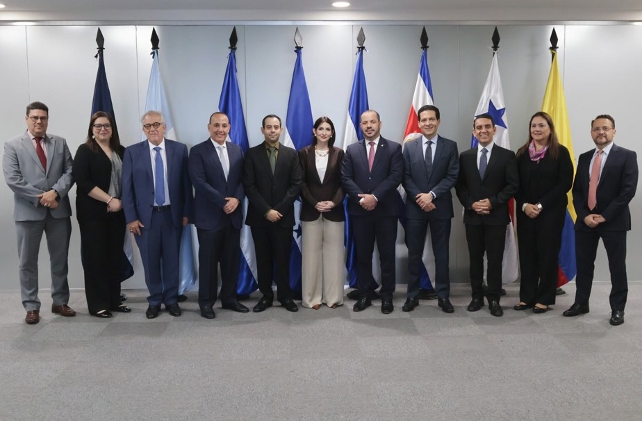 Nueva junta directiva de la AHIBA impulsa retos para la banca hondureña