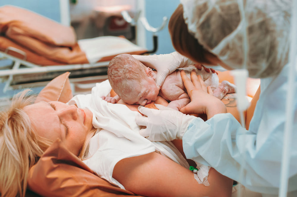 Unidad de neonatología en Ciudad de Guatemala con tecnología avanzada y profesionales capacitados